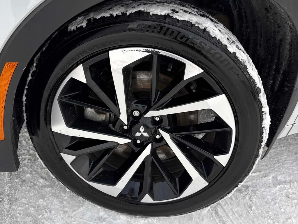 Mitsubishi Outlander * S AWC * CARFAX  - изображение 6