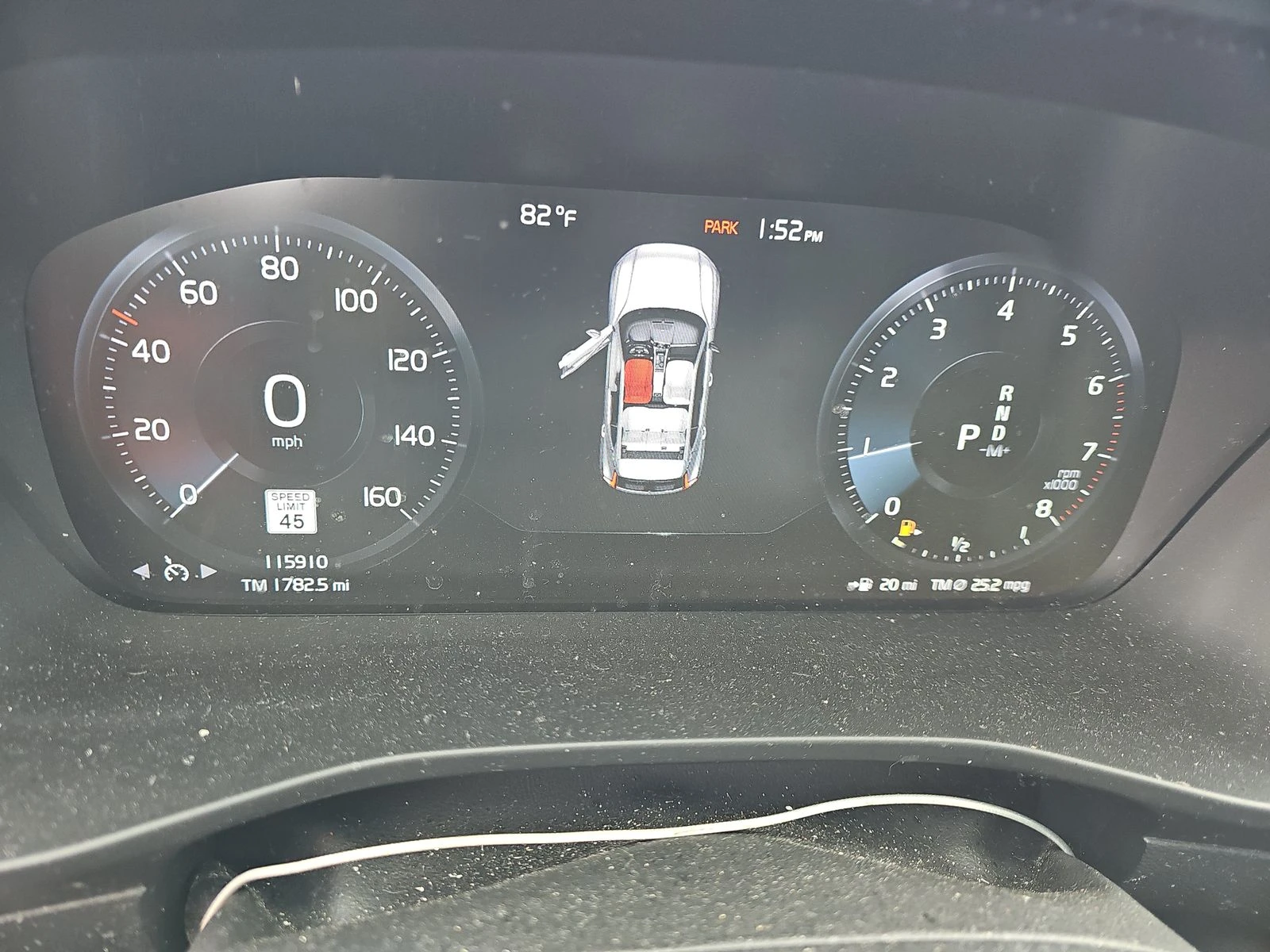 Volvo XC40 T4 R-Design - изображение 8