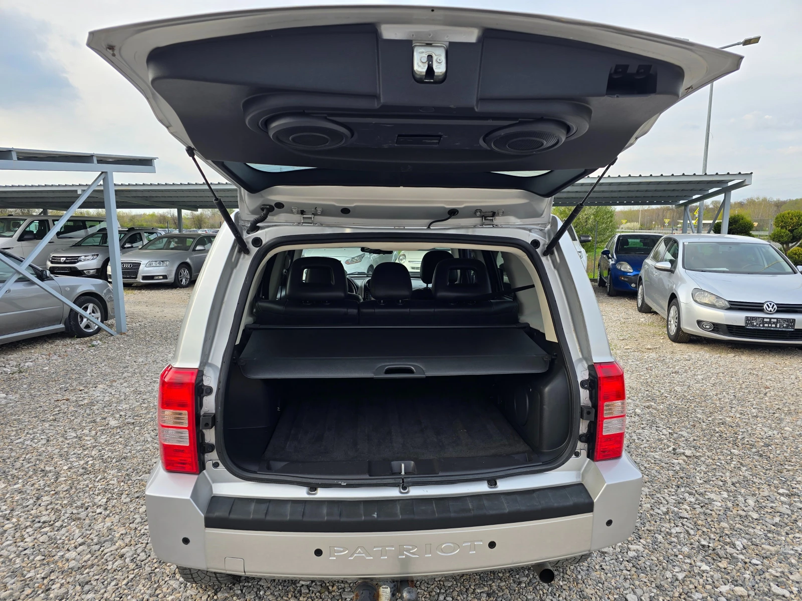 Jeep Patriot 2, 0CRDI 4X4KLIMATRON, снимка 15 - Автомобили и джипове - 54163181