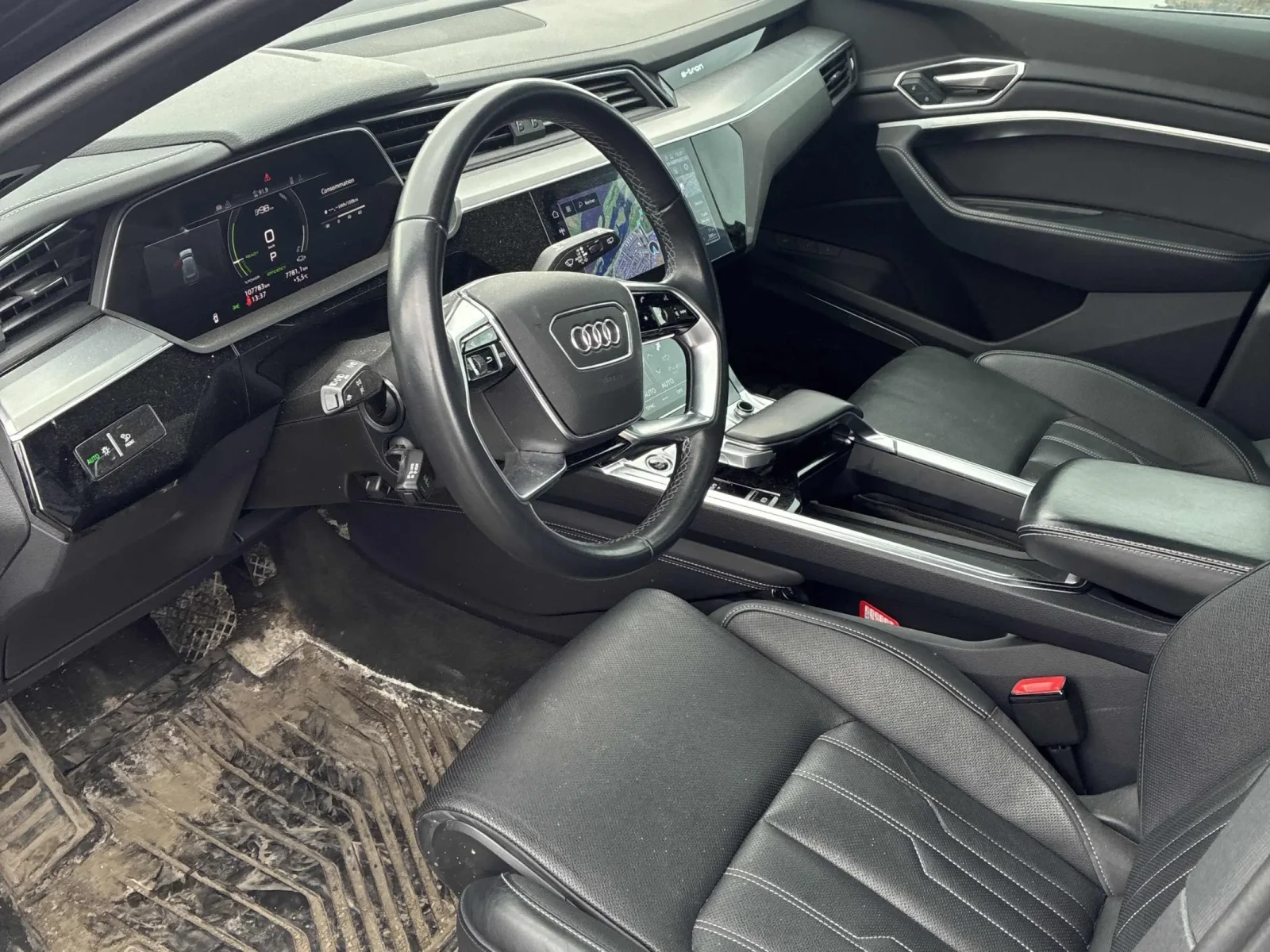 Audi Q8 E-Tron Premium Quattro, снимка 7 - Автомобили и джипове - 54184990