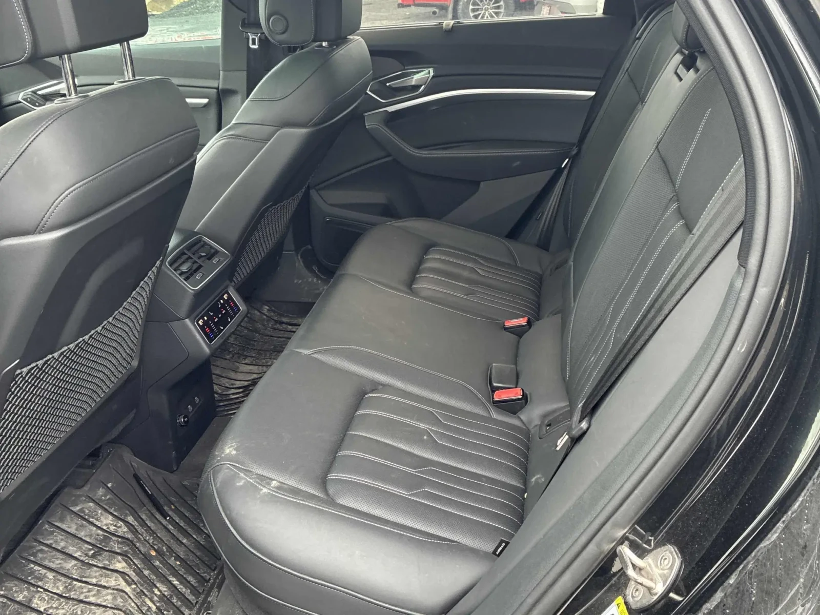 Audi Q8 E-Tron Premium Quattro, снимка 12 - Автомобили и джипове - 54184990