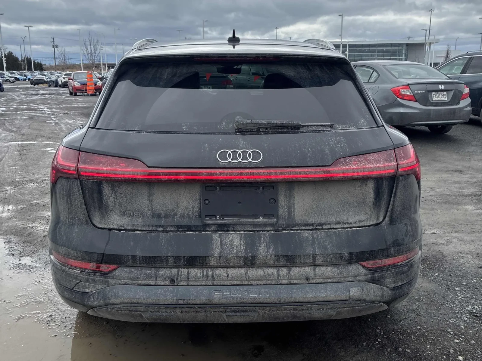 Audi Q8 E-Tron Premium Quattro, снимка 4 - Автомобили и джипове - 54184990