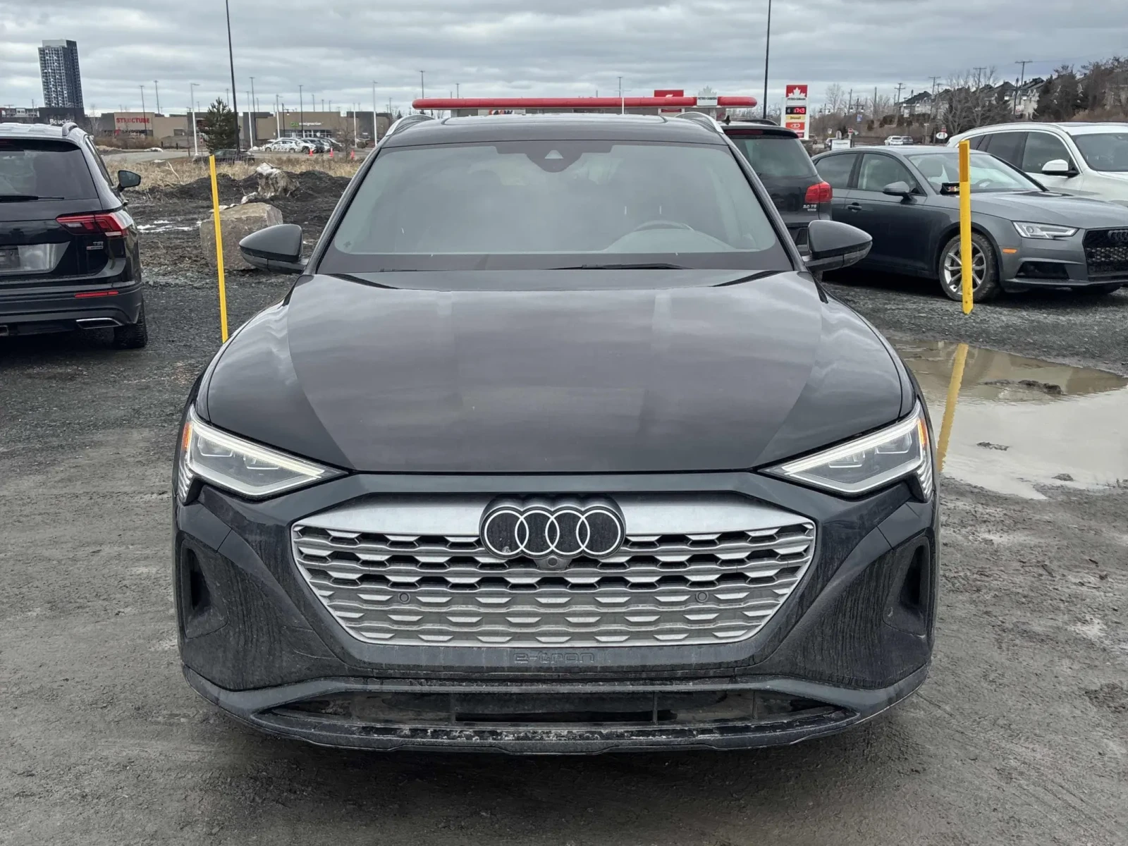 Audi Q8 E-Tron Premium Quattro, снимка 5 - Автомобили и джипове - 54184990