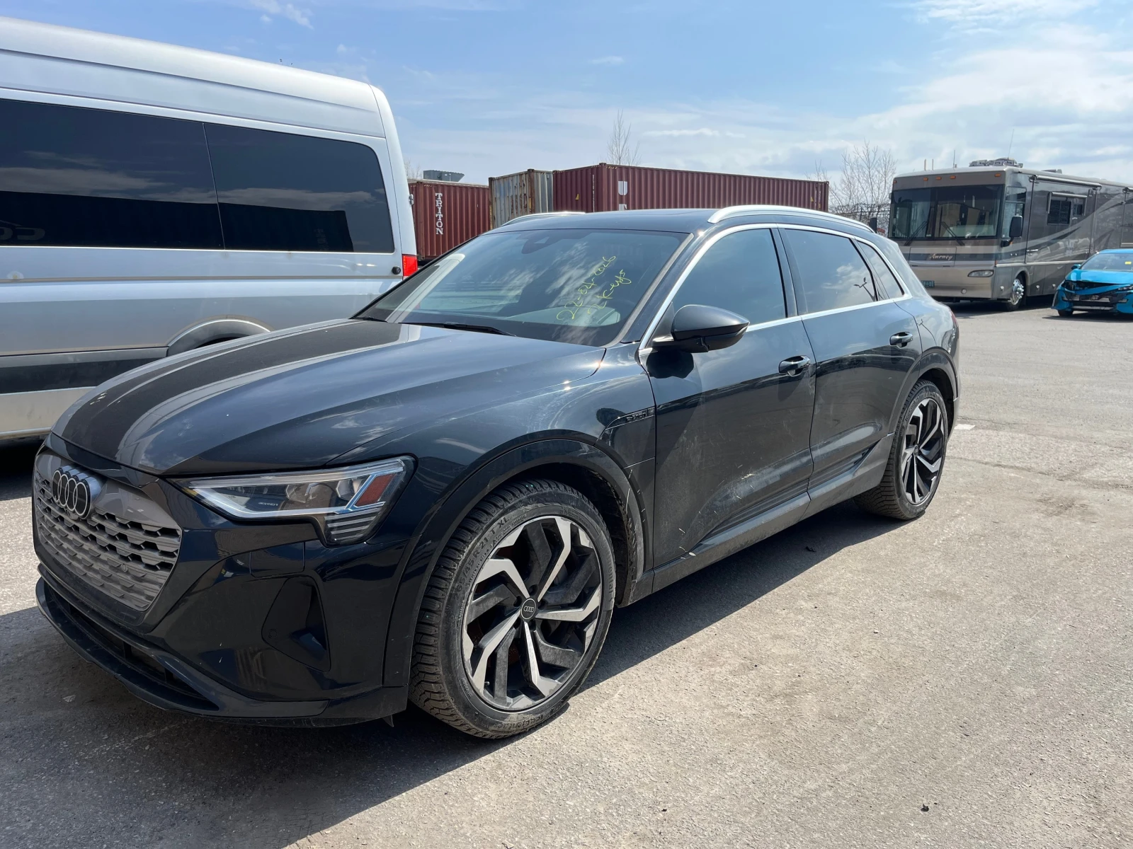 Audi Q8 E-Tron Premium Quattro, снимка 2 - Автомобили и джипове - 54184990