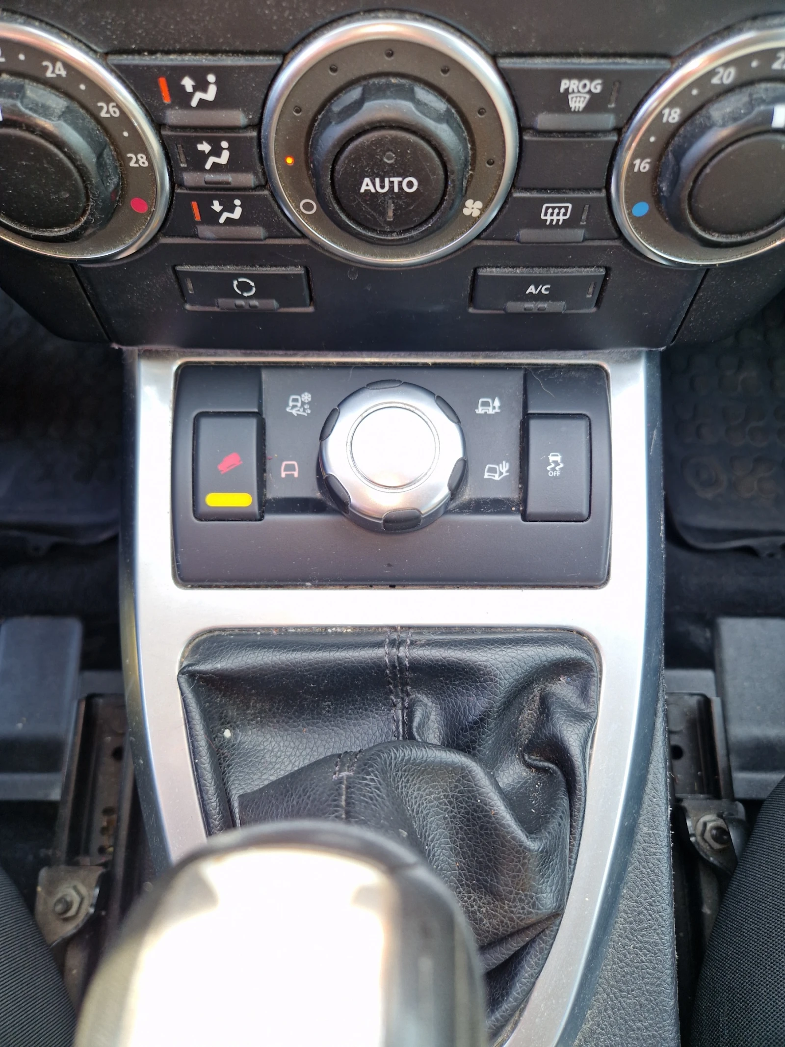 Land Rover Freelander 2 TD 4S, снимка 16 - Автомобили и джипове - 54318594