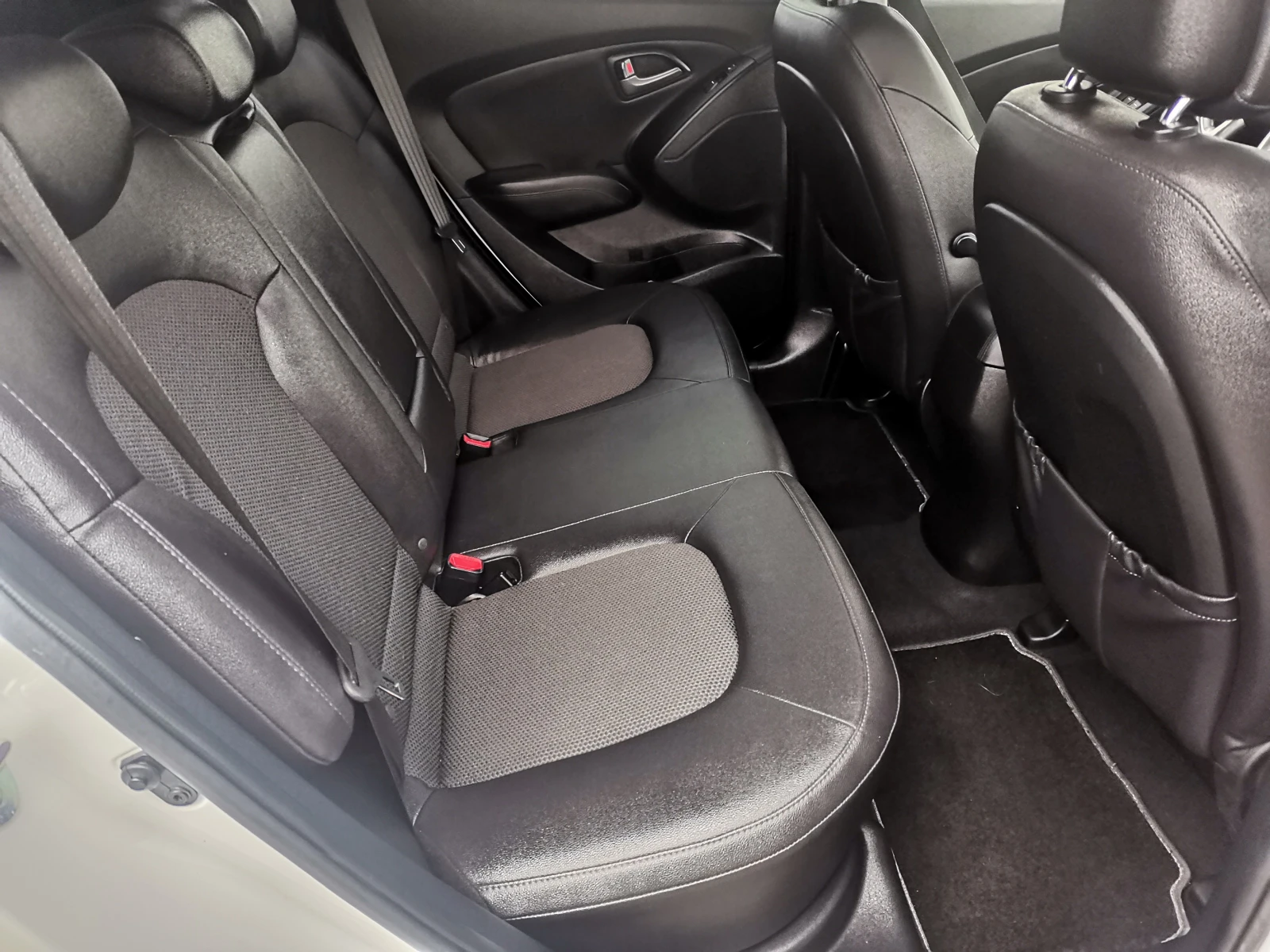 Hyundai IX35 1, 7cdti фейс, снимка 13 - Автомобили и джипове - 54443324