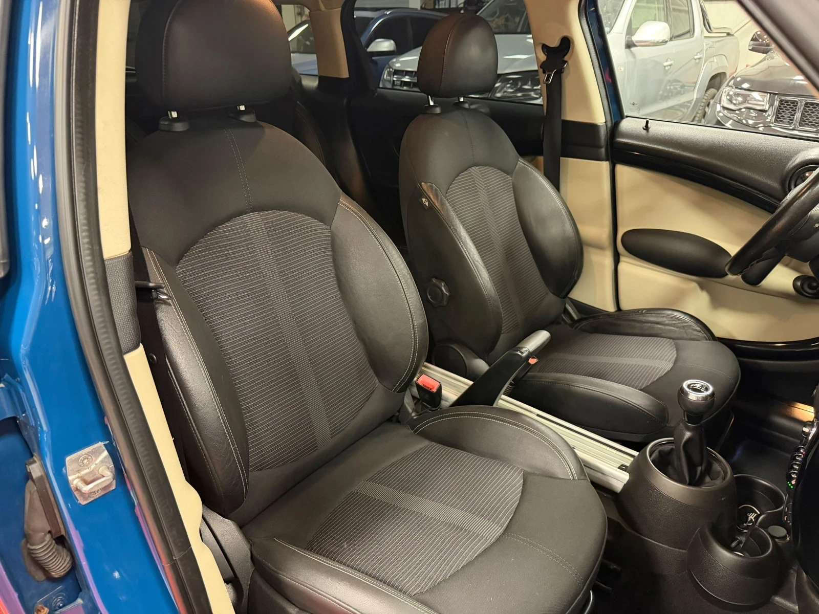 Mini Countryman D | Сменена верига | Обслужен , снимка 13 - Автомобили и джипове - 54805218