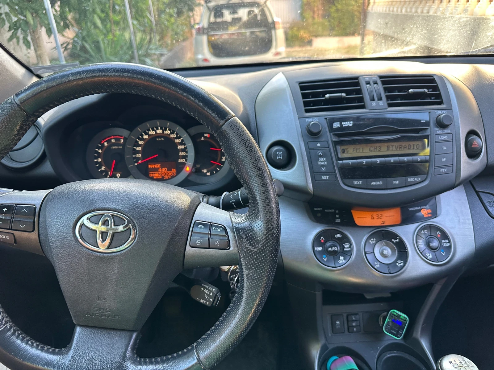 Toyota Rav4, снимка 12 - Автомобили и джипове - 55267711