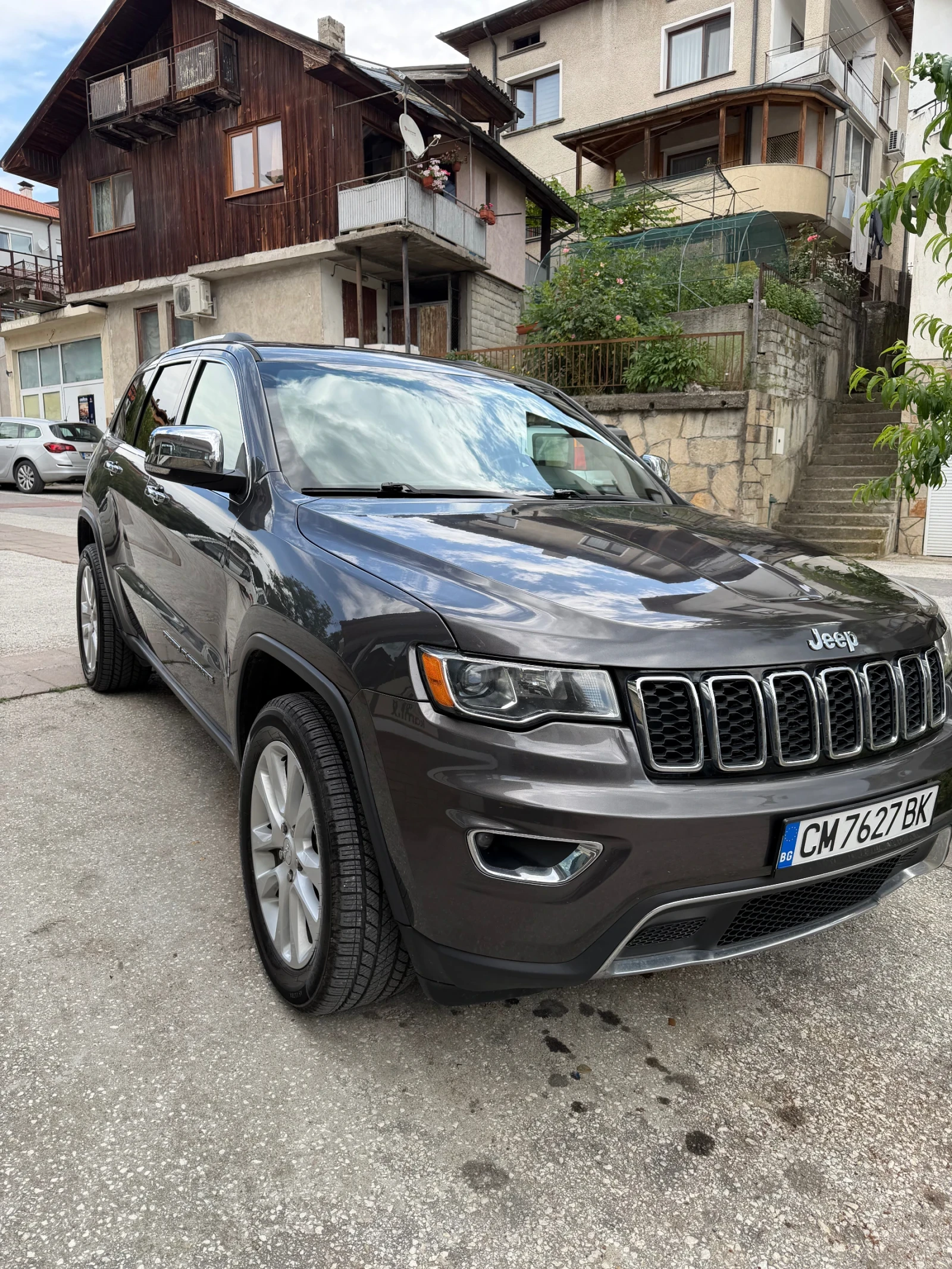 Jeep Grand cherokee 5.7 HEMI WK2, снимка 3 - Автомобили и джипове - 55578521