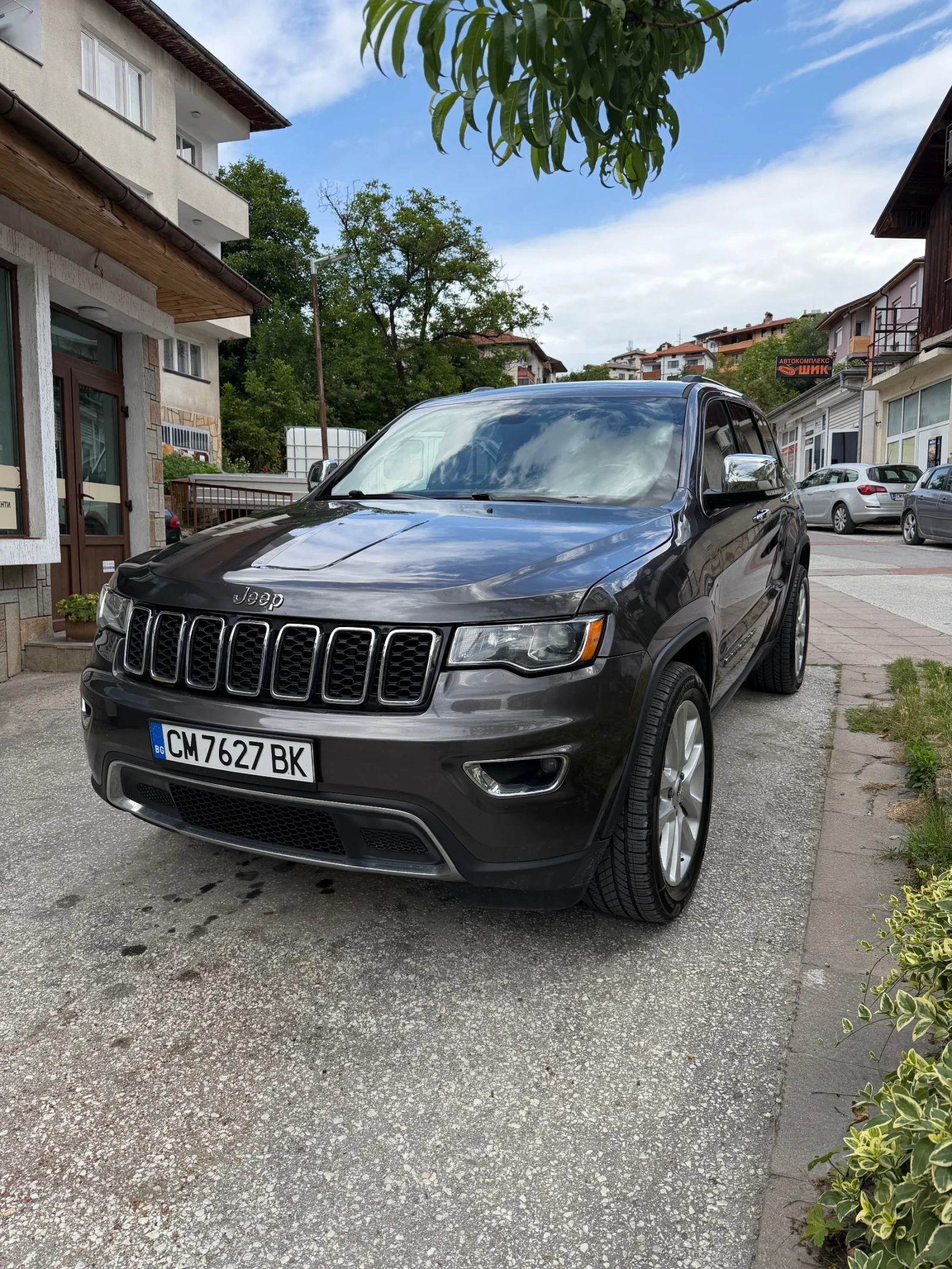 Jeep Grand cherokee 5.7 HEMI WK2, снимка 2 - Автомобили и джипове - 55578521
