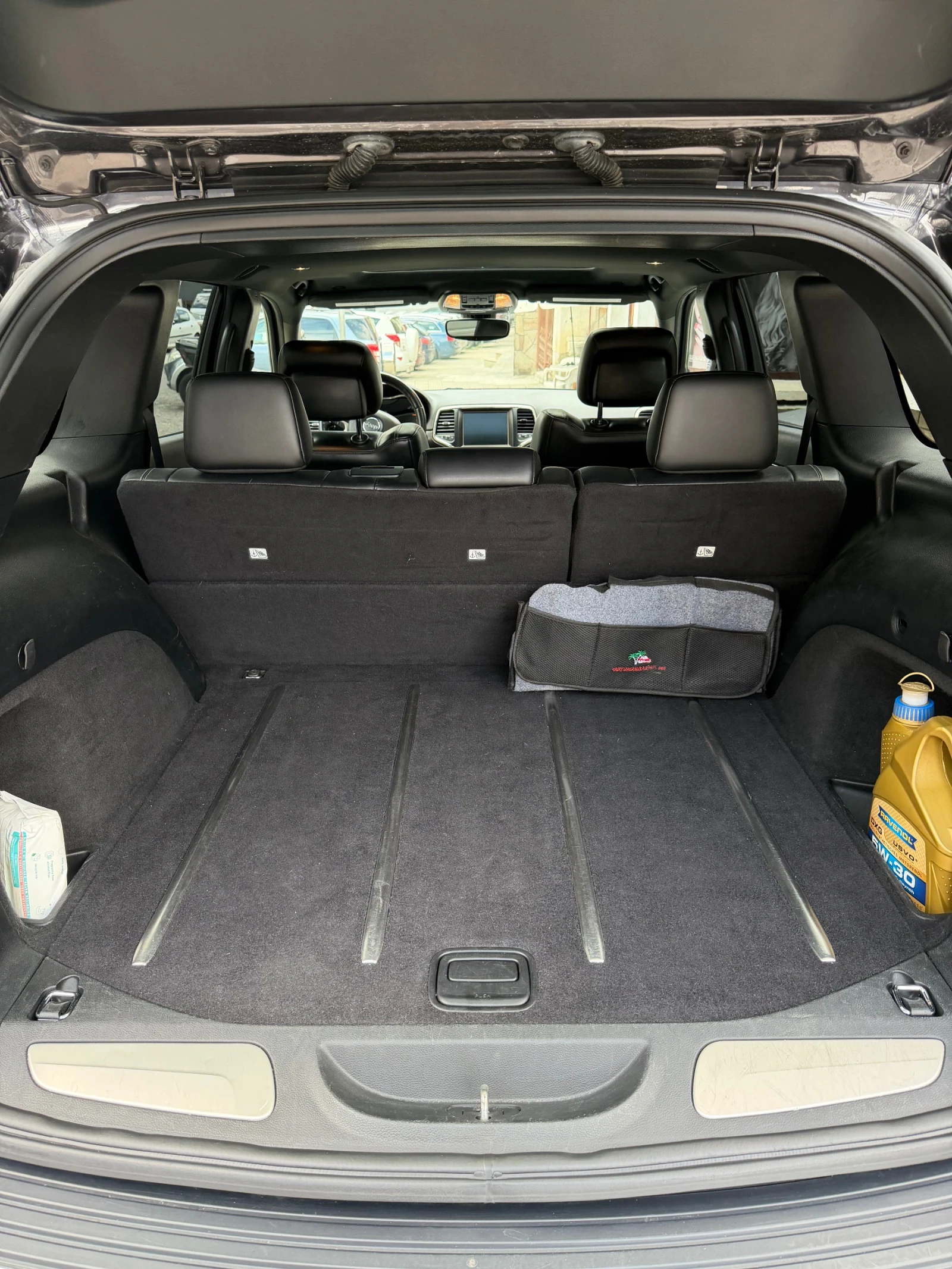 Jeep Grand cherokee 5.7 HEMI WK2, снимка 8 - Автомобили и джипове - 55578521