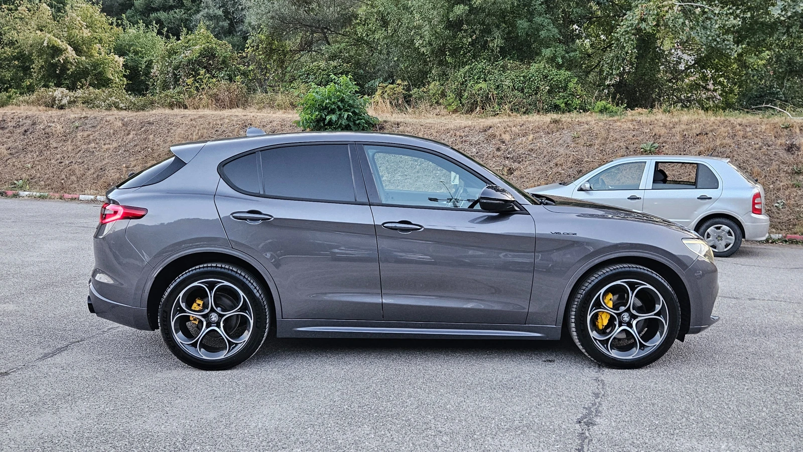 Alfa Romeo Stelvio 2.2 JTDM AVTOMAT/KOJA/NAVIG/Q4/VOLOCE, снимка 6 - Автомобили и джипове - 55936580