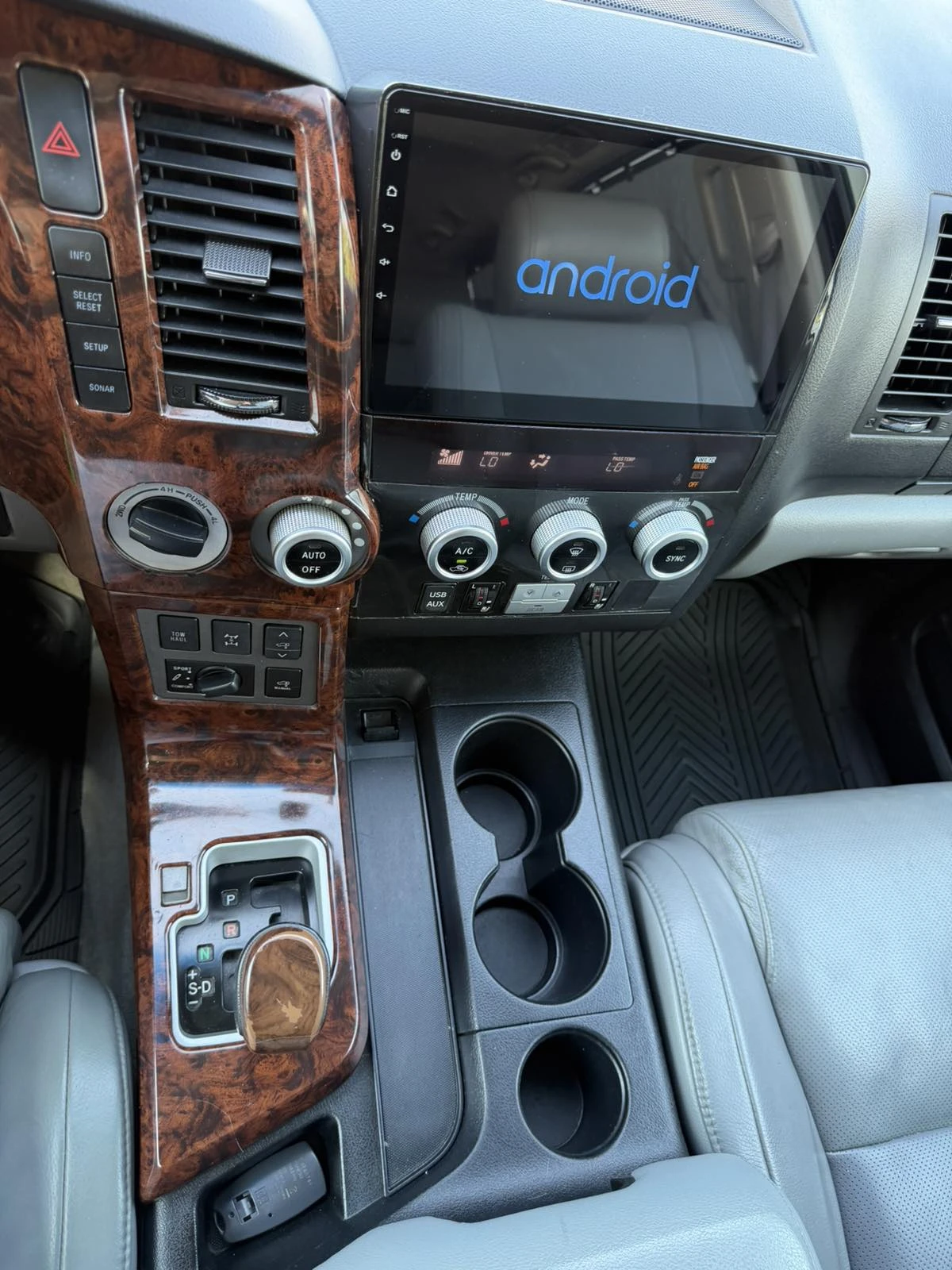 Toyota Sequoia Platinum   ГАЗ, снимка 16 - Автомобили и джипове - 56071796