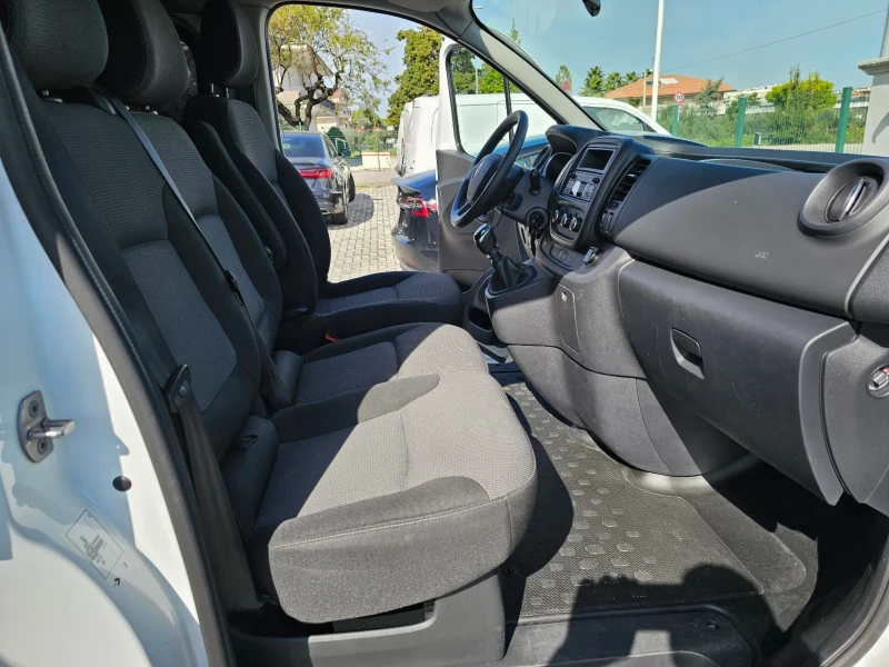 Renault Trafic 9 МЕСТЕН, 2.0 дизел, 145cv  , снимка 8 - Бусове и автобуси - 47419296