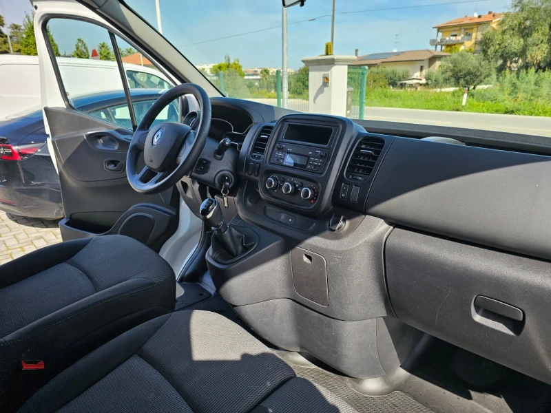 Renault Trafic 9 МЕСТЕН, 2.0 дизел, 145cv  , снимка 7 - Бусове и автобуси - 47419296