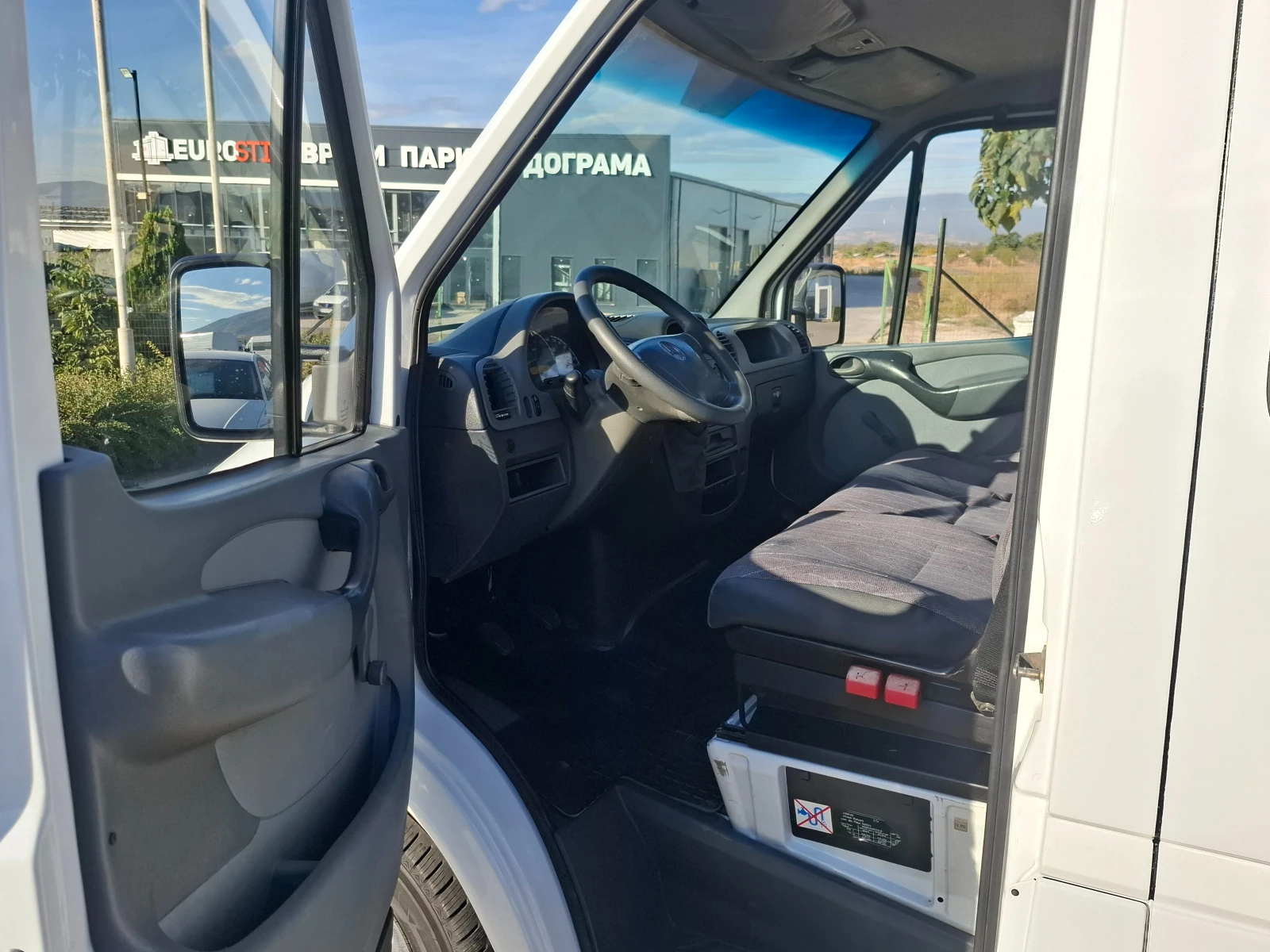 Mercedes-Benz Sprinter 313 CDI/6+ 1�/���� ������ | Mobile.bg � ����������� 9