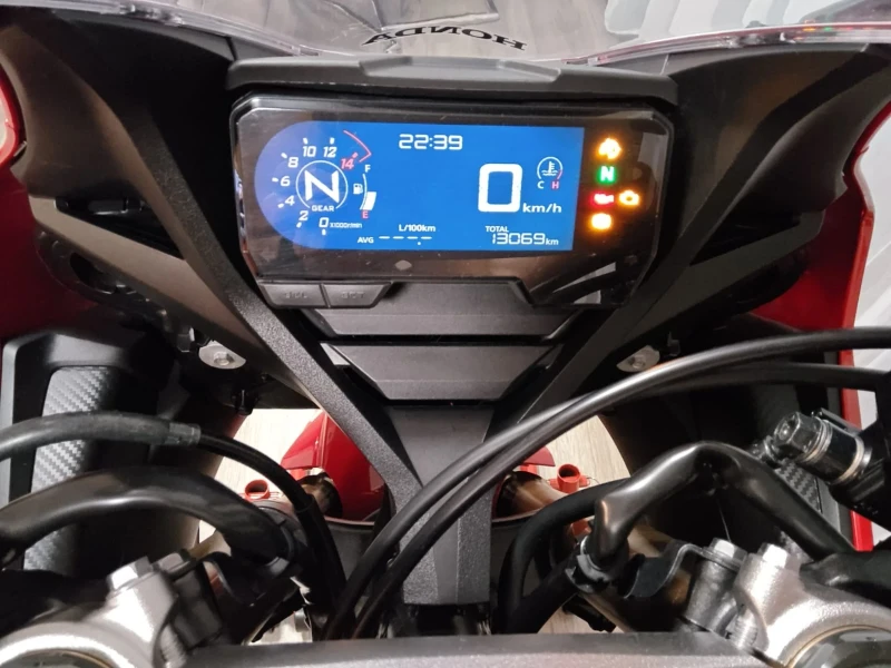 Honda Cbr ВИДЕО КЪМ ОБЯВАТА /AKRAPOVIC/K&N, снимка 9 - Мотоциклети и мототехника - 50104680