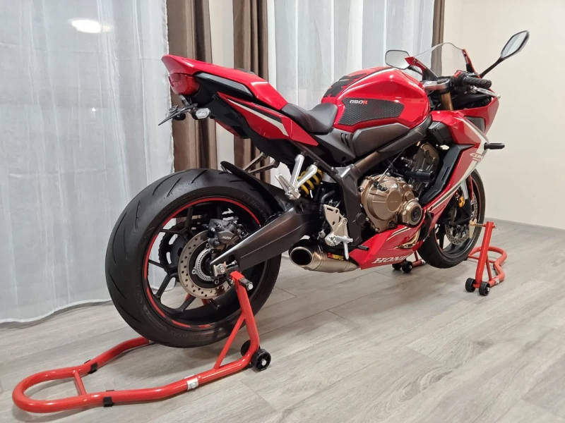 Honda Cbr ВИДЕО КЪМ ОБЯВАТА /AKRAPOVIC/K&N