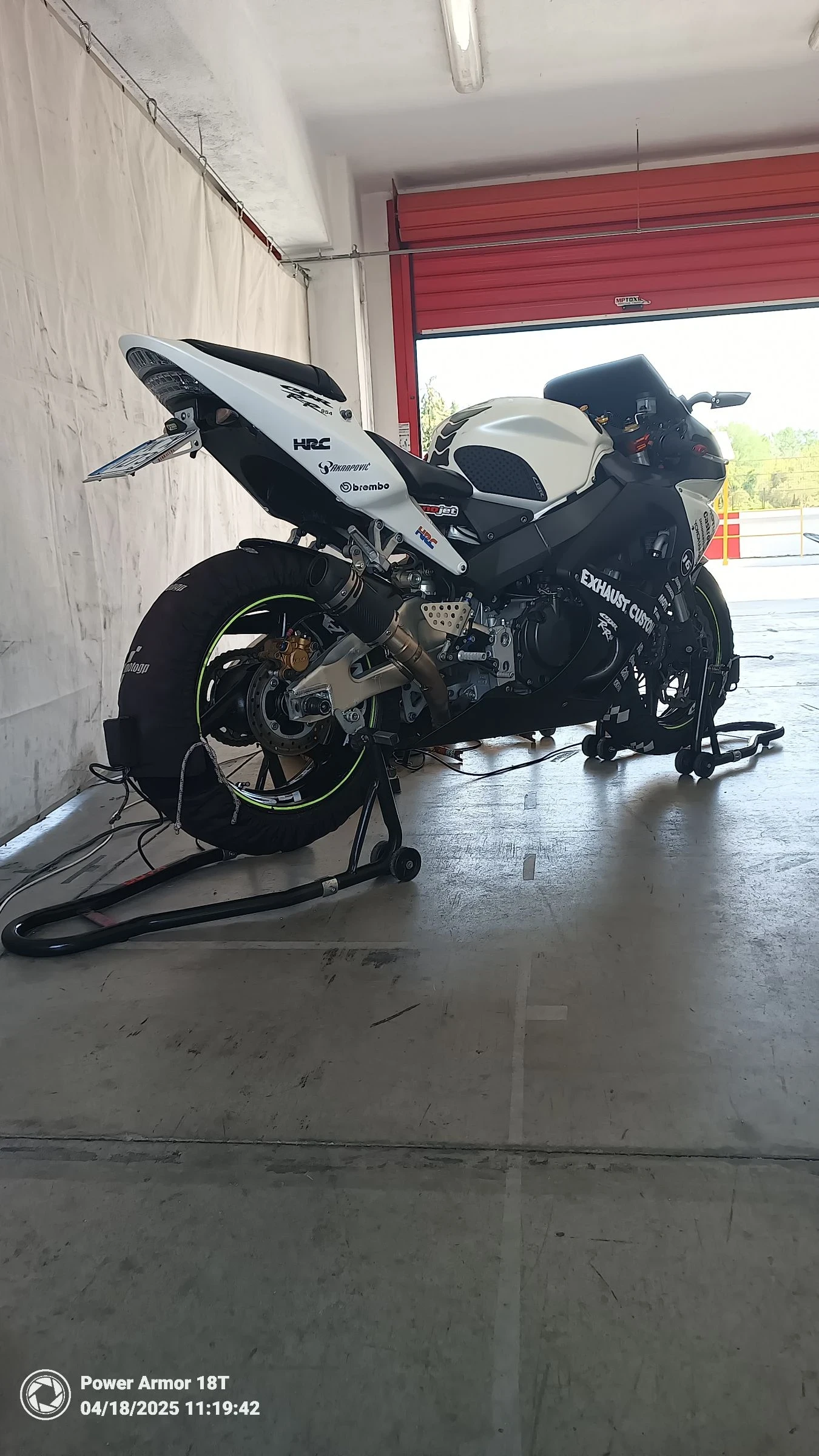 Honda Cbr 954 - изображение 3