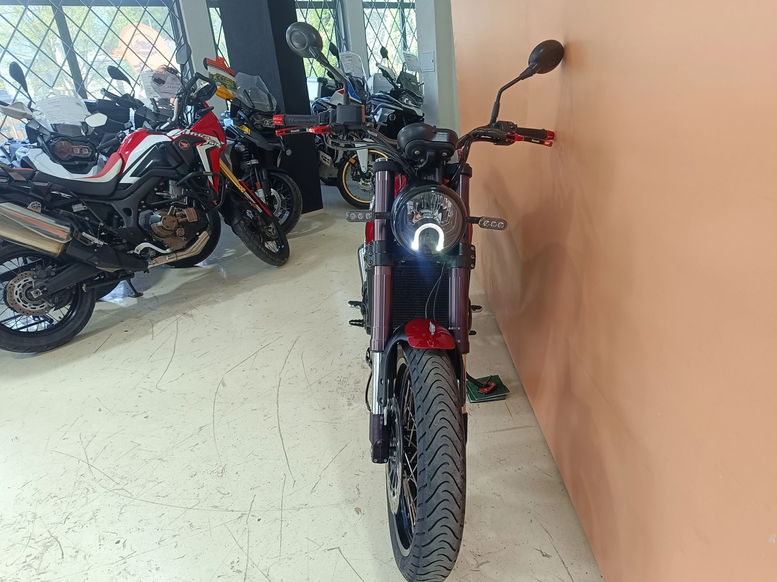 Benelli 500 LEONCINO 500 ABS LED, снимка 5 - Мотоциклети и мототехника - 54387418