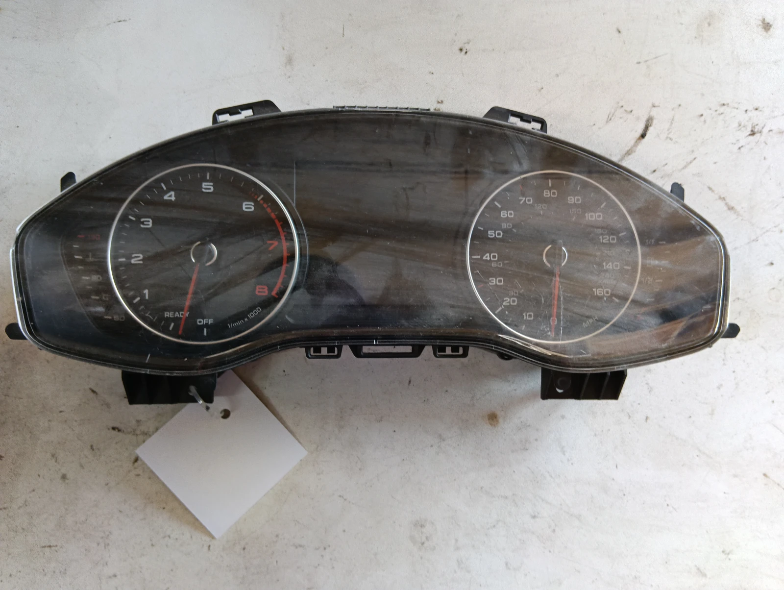 километраж 8W5920940 Audi A4