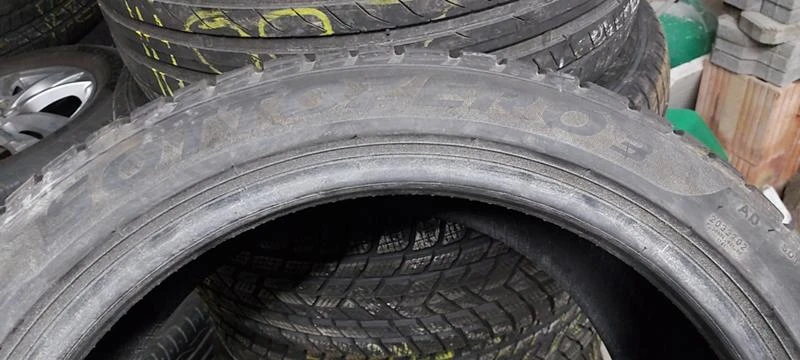 Гуми Зимни 245/40R18, снимка 7 - Гуми и джанти - 32557620