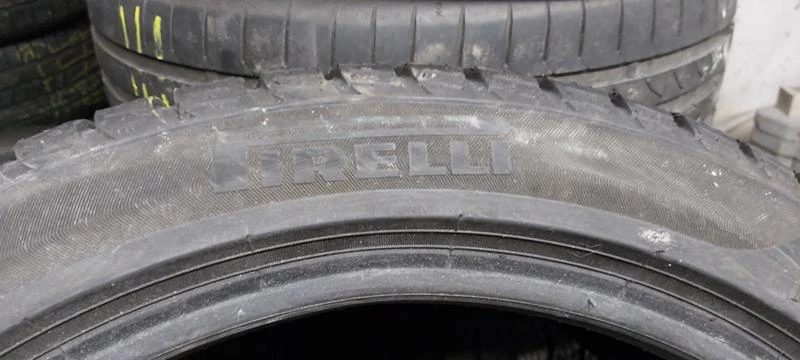 Гуми Зимни 245/40R18, снимка 5 - Гуми и джанти - 32557620