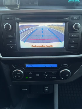 Toyota Auris 2.0 D4D keyless go  камера , снимка 14