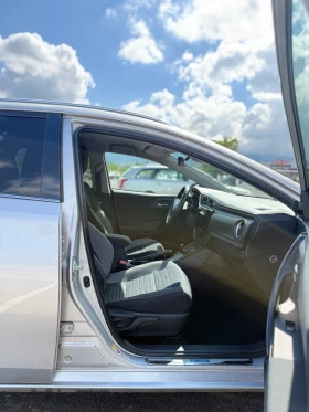 Toyota Auris 1.8 hybrid/face lift , снимка 12