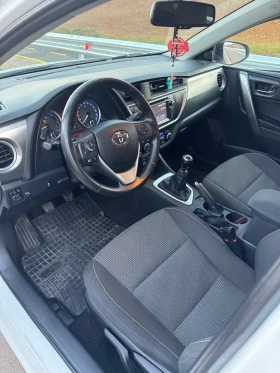 Toyota Auris 2.0 D4D keyless go  камера , снимка 9