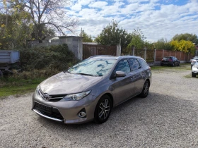 Toyota Auris 1.4d4d  като нов фул екстри