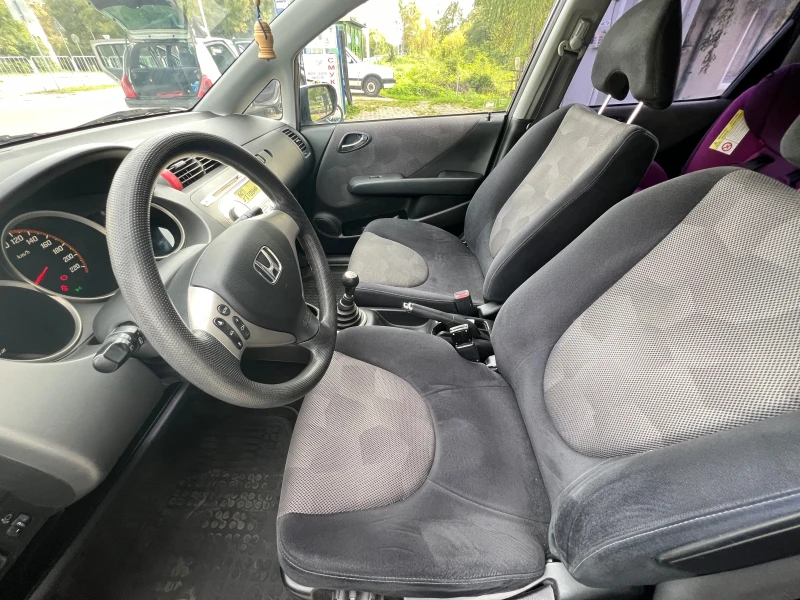 Honda Jazz, снимка 6 - Автомобили и джипове - 47524307