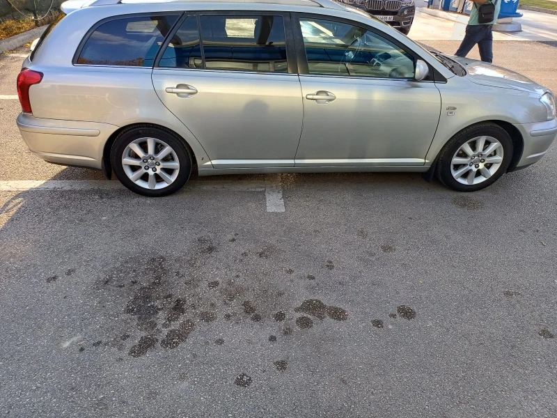 Toyota Avensis 2.2 177, снимка 8 - Автомобили и джипове - 47825079