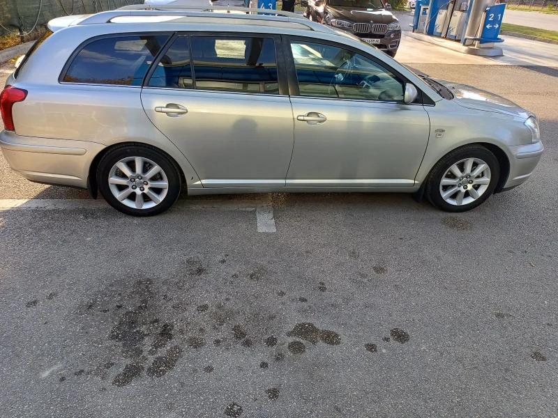 Toyota Avensis 2.2 177, снимка 9 - Автомобили и джипове - 47825079