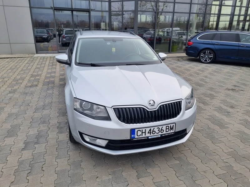 Skoda Octavia 2.0TDi-DSG = СЕРВИЗНА ИСТОРИЯ в SKODA= N1 5места, снимка 1 - Автомобили и джипове - 48953473