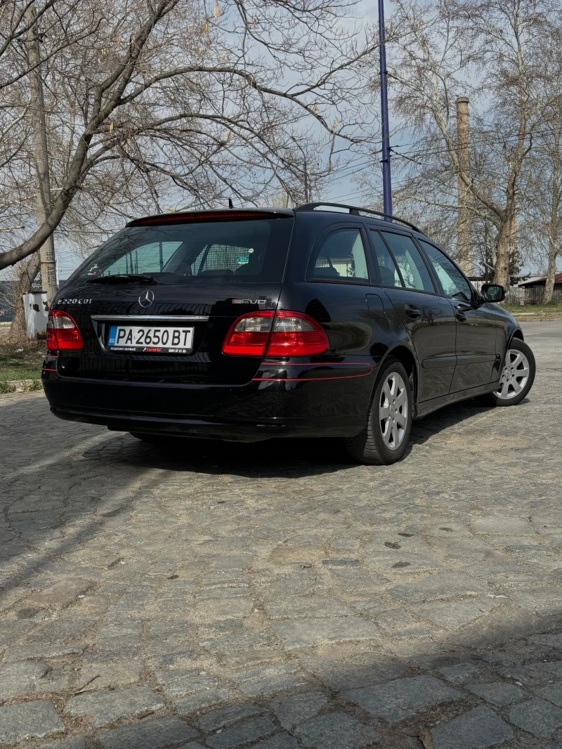 Mercedes-Benz E 220 EVO, снимка 3 - Автомобили и джипове - 49597934