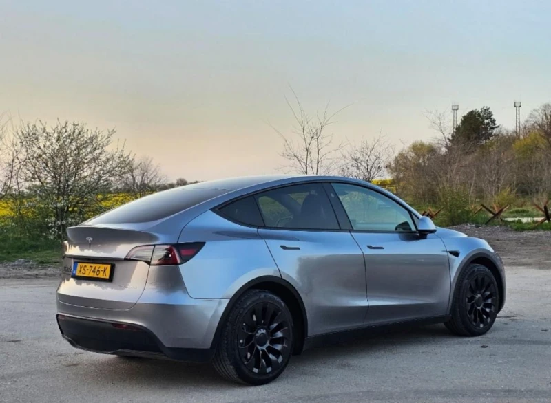 Tesla Model Y Performnace Като Нова, снимка 8 - Автомобили и джипове - 49937823