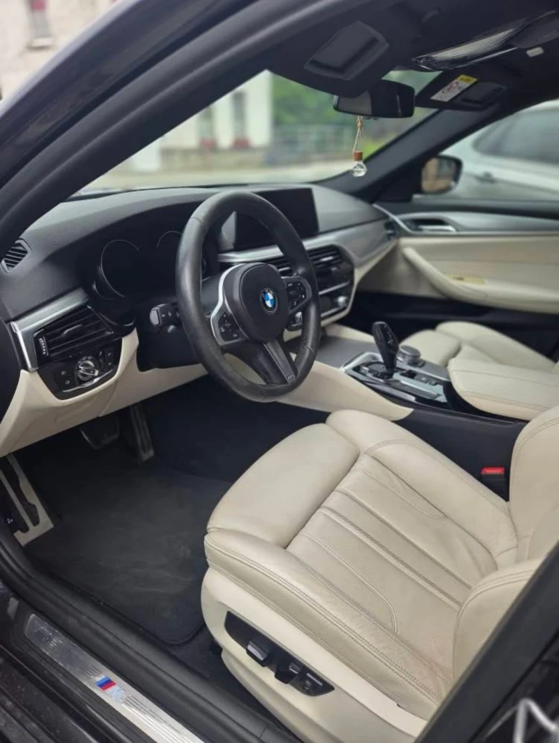 BMW 530 530e* iPeformance* M performance* Steptronic* Подг, снимка 5 - Автомобили и джипове - 52637359