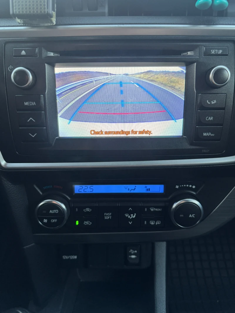 Toyota Auris 2.0 D4D keyless go  камера , снимка 14 - Автомобили и джипове - 52547399