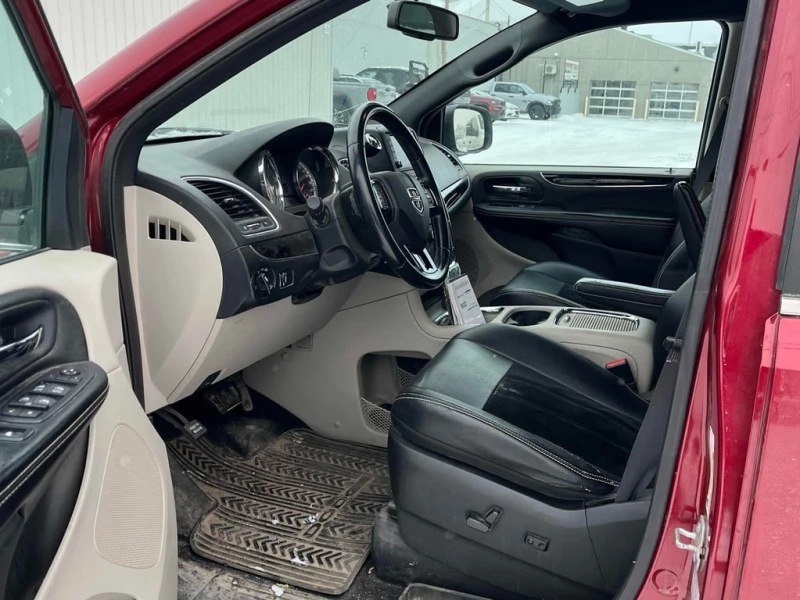 Dodge Caravan * SXT Premium Plus * CARFAX * БЕЗ ПЪРВОНАЧАЛНА ВНО, снимка 5 - Автомобили и джипове - 52700187