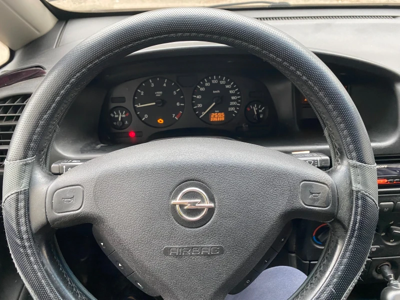 Opel Zafira 1.8 16V, снимка 7 - Автомобили и джипове - 52791600