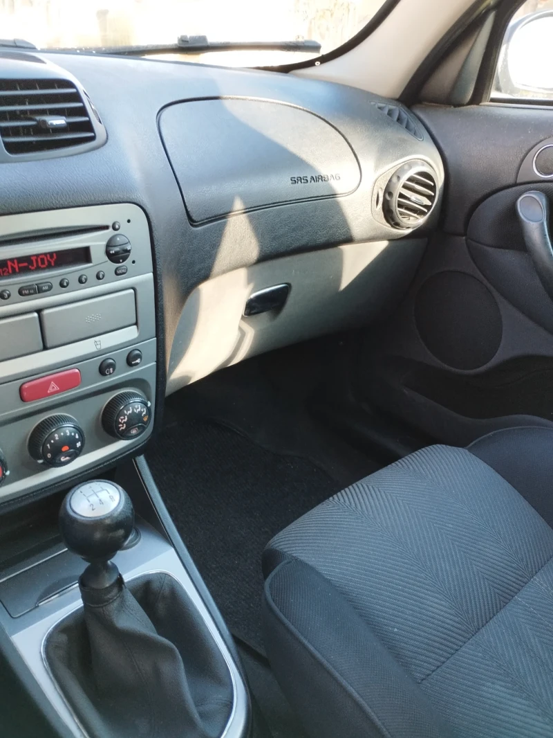 Alfa Romeo 147 JTDm, снимка 11 - Автомобили и джипове - 52935578