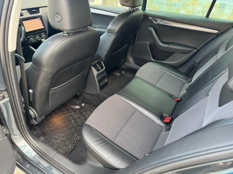Skoda Octavia 1.6 TDI 116к.с. , снимка 10 - Автомобили и джипове - 52955038
