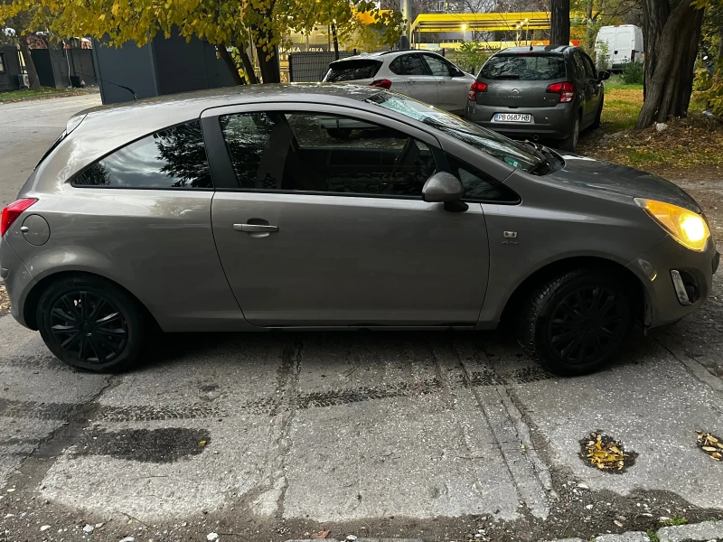 Opel Corsa 1.3 Ecoflex , снимка 5 - Автомобили и джипове - 52974911