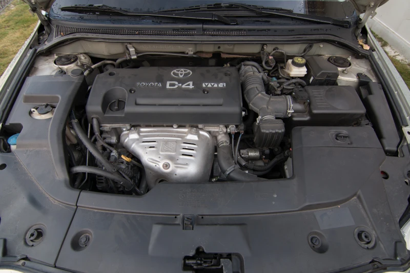 Toyota Avensis, снимка 6 - Автомобили и джипове - 53054311