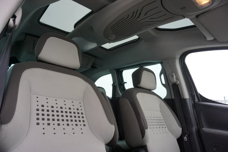 Citroen Berlingo 1.6/Automatik/Multispace, снимка 11 - Автомобили и джипове - 53380659