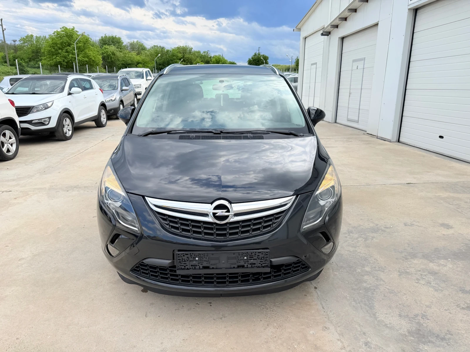 Opel Zafira 1.6i Turbo-EcoM* Navi* 7mesta UNIKAT* , снимка 10 - Автомобили и джипове - 46616615