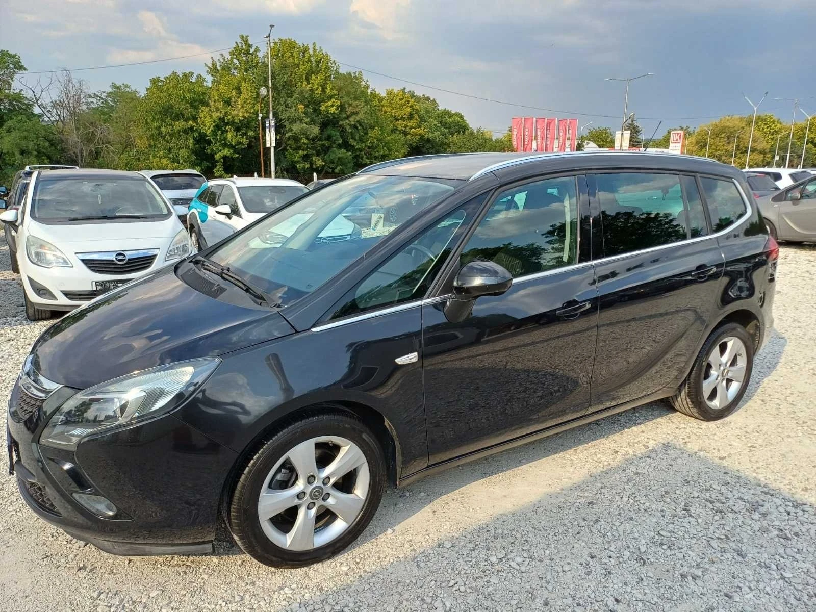 Opel Zafira 1.6i Turbo-EcoM* Navi* UNIKAT*  - изображение 2