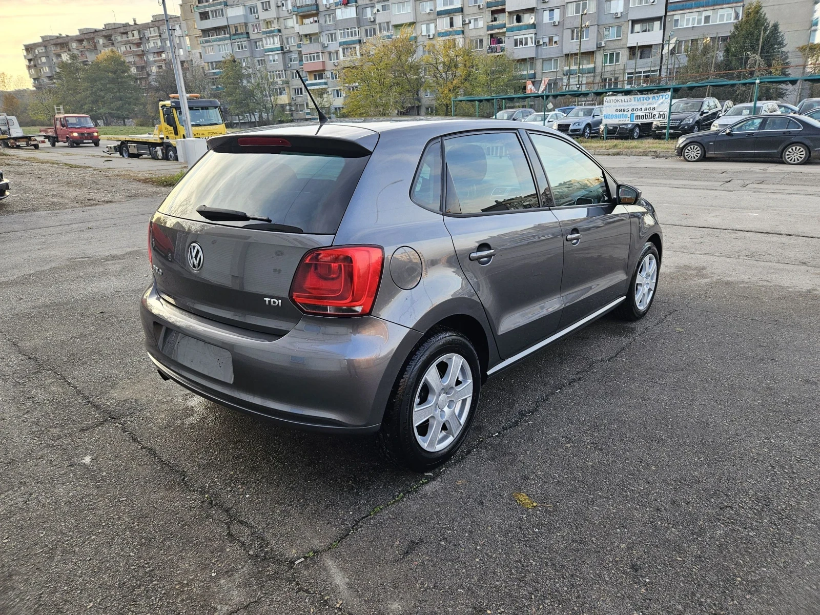 VW Polo 1.6TDI/90КС/АВТОМАТИК/НАВИГАЦИЯ/ОБСЛУЖЕН/ - изображение 7