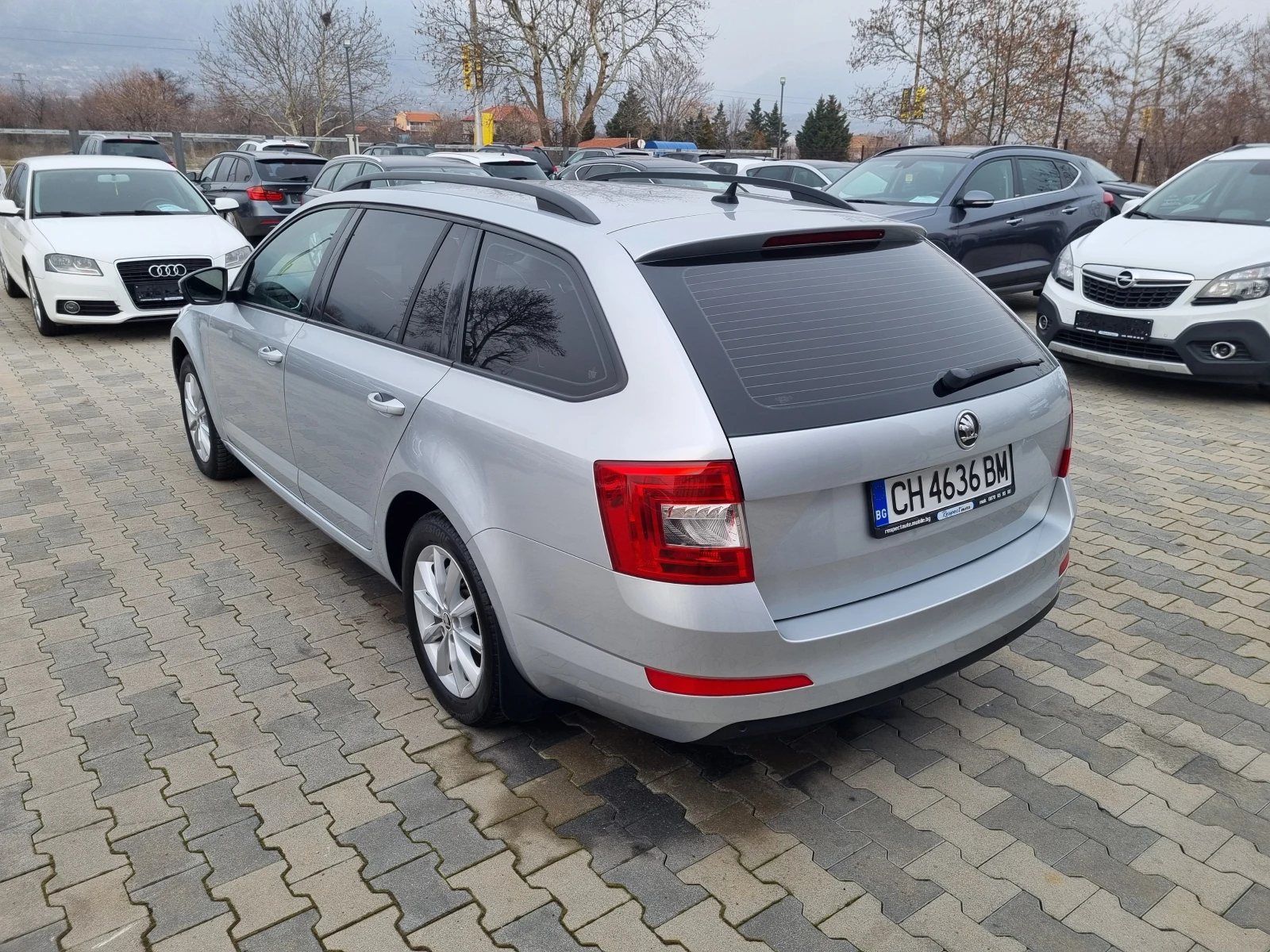 Skoda Octavia 2.0TDi-DSG = СЕРВИЗНА ИСТОРИЯ в SKODA= N1 5места - изображение 4